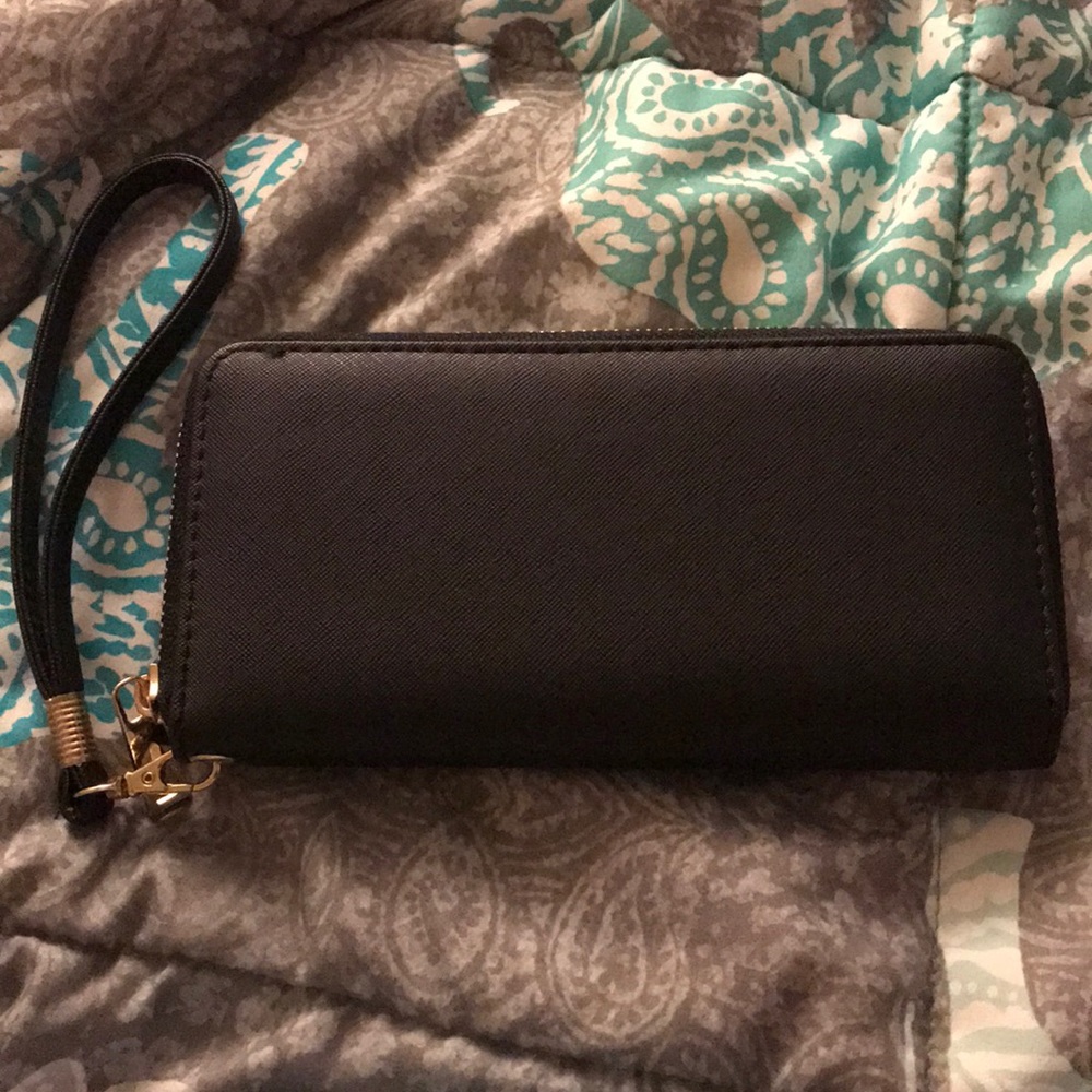Black Wristlet Wallet